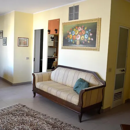 公寓 Charming In Reggio Calabria, 40 Sqm, Terrace 雷焦卡拉布里亚