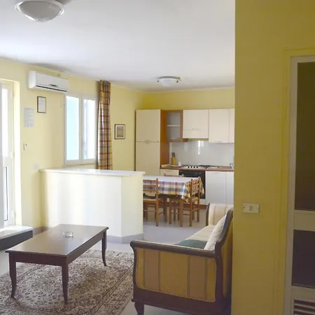 Charming In Reggio Calabria, 40 Sqm, Terrace アパート *