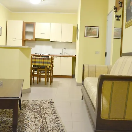 דירה Charming In Reggio Calabria, 40 Sqm, Terrace רג'יו די קאלאבריה